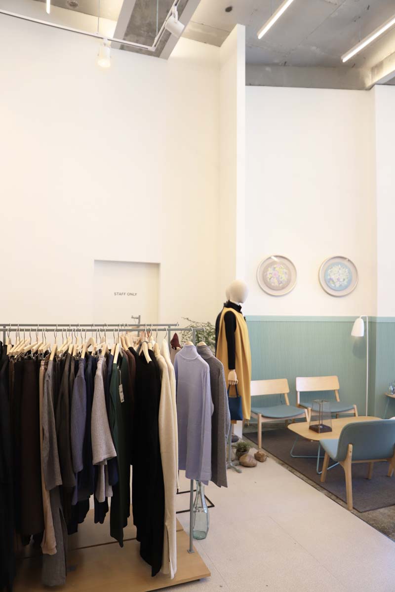 极简时尚的实拉咖啡馆-11