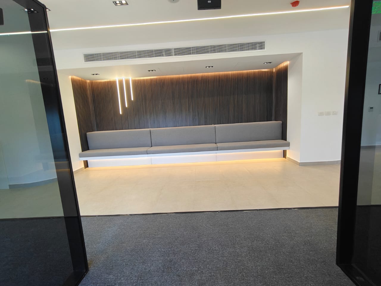 DRIVE – Ghabbour Auto行政大楼室内设计-18