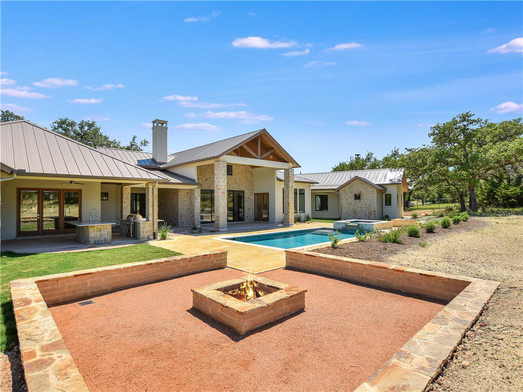 Flagler Hill Country Farmhouse | Elliot Johnson, AIA-10