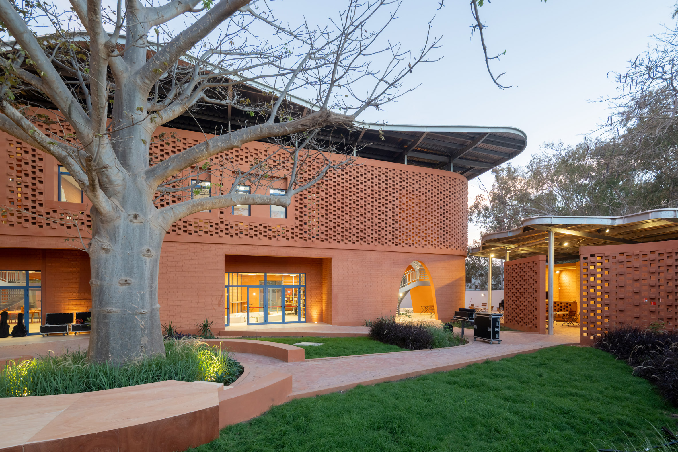 达喀尔歌德学院总部大楼丨塞内加尔达喀尔-9