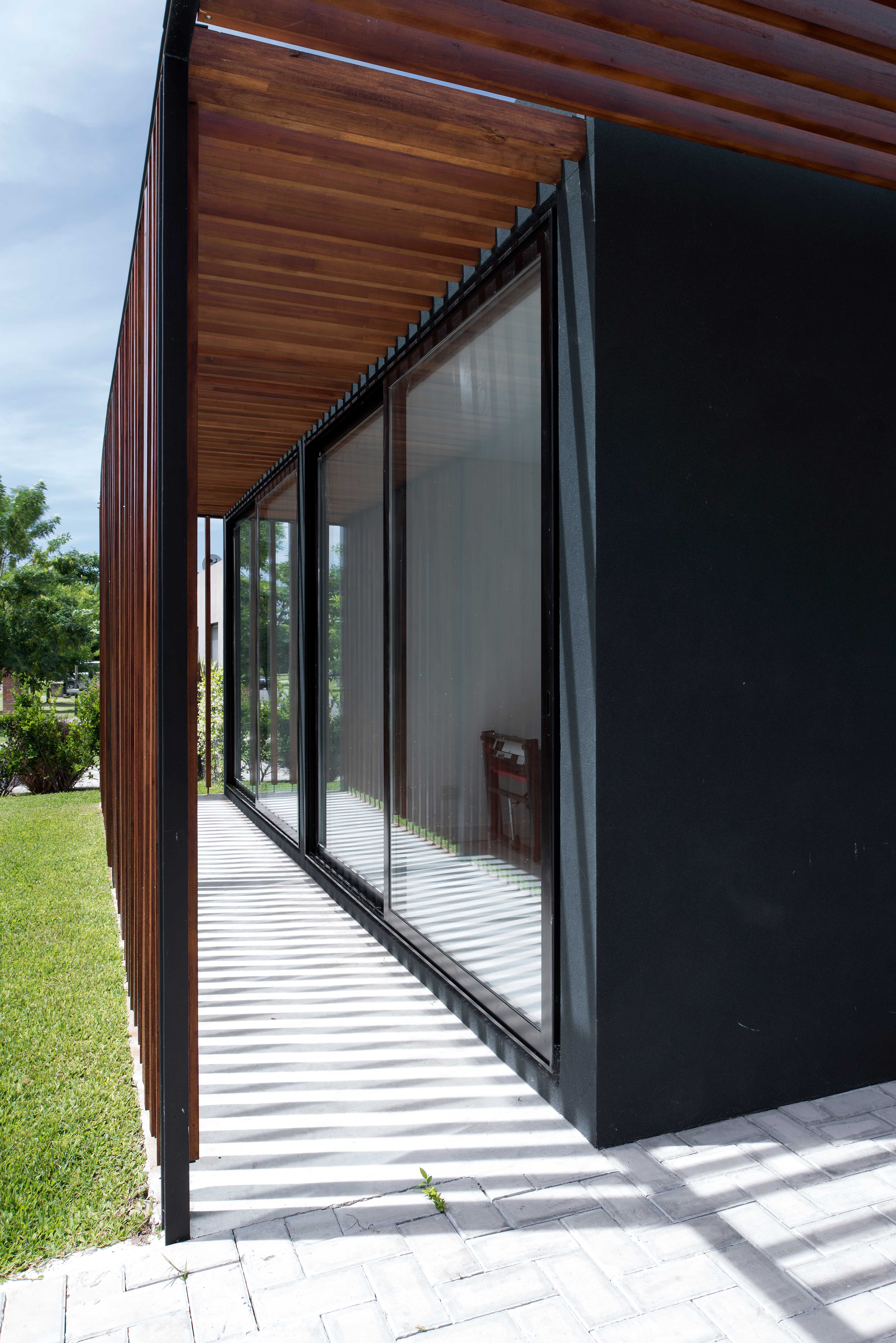 2LH 住宅 | 中型地块的创意设计-14