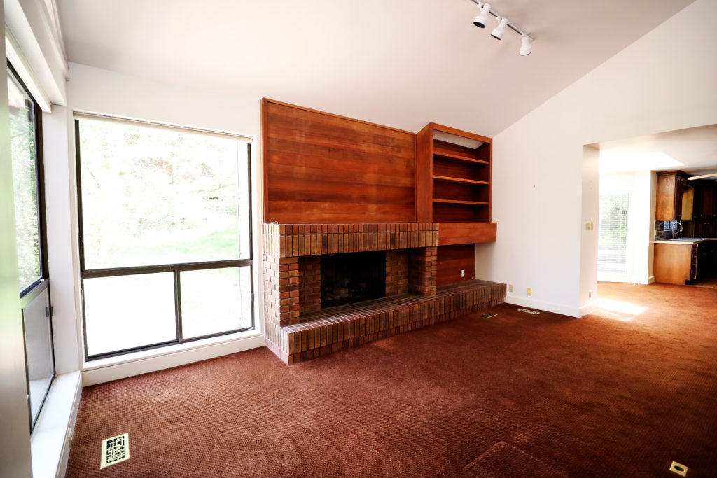 Stagg Mountain Modern楼上家庭房设计-10