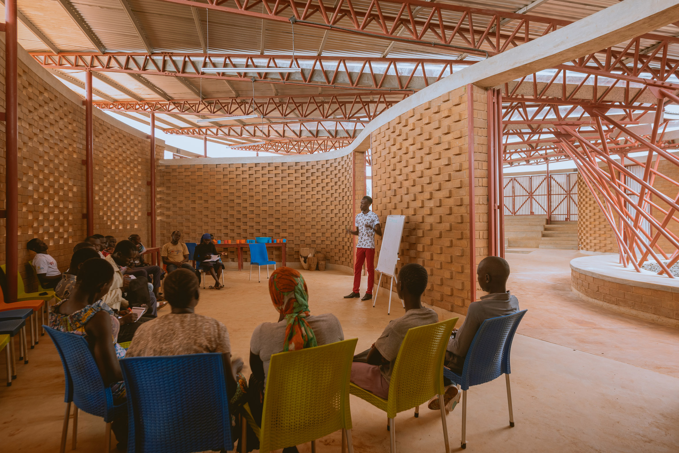 Bidi Bidi 表演艺术中心丨乌干达丨Hassell 和 Localworks-28