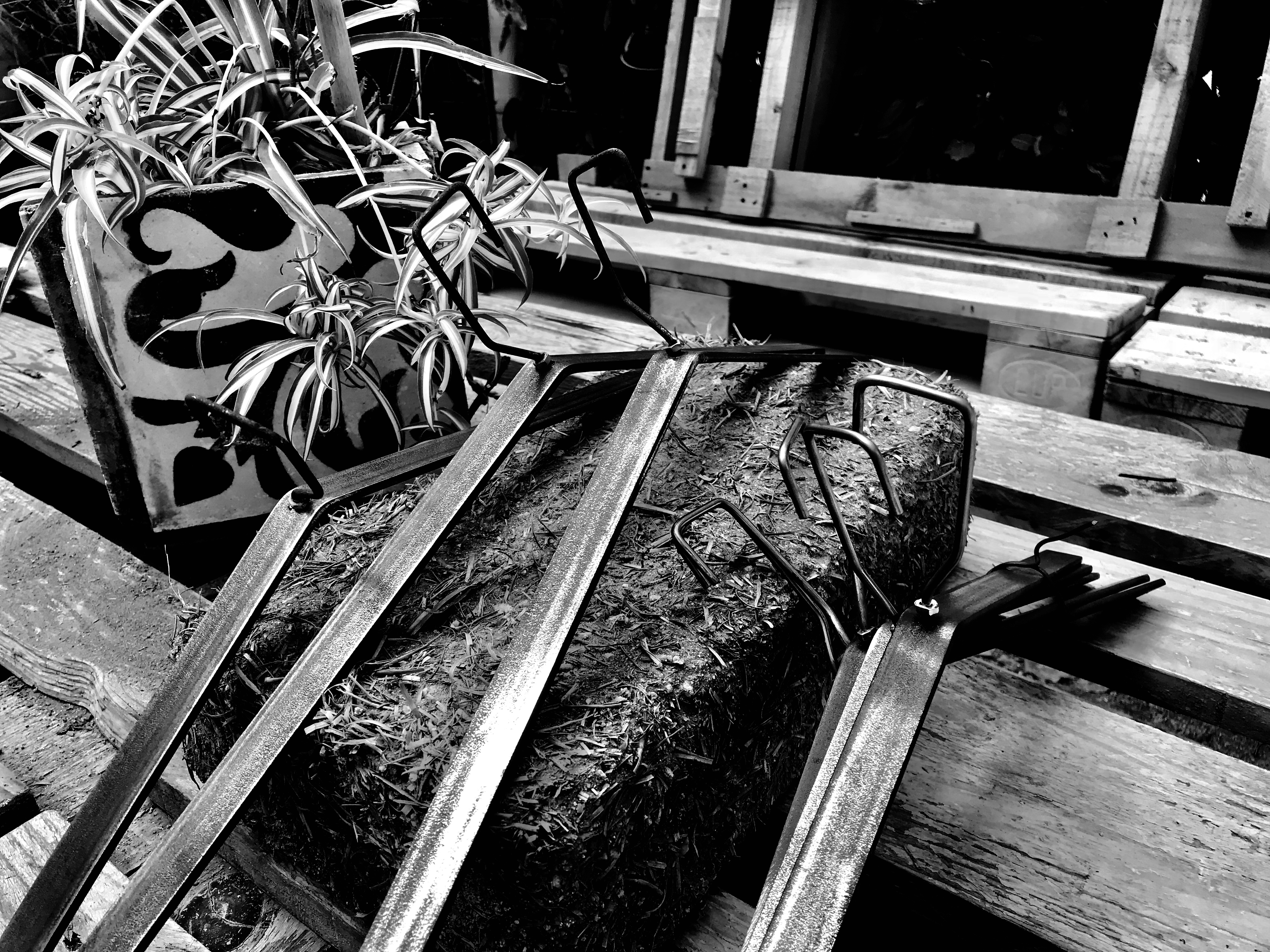 巴塞罗那的暗黑艺术时尚空间-28