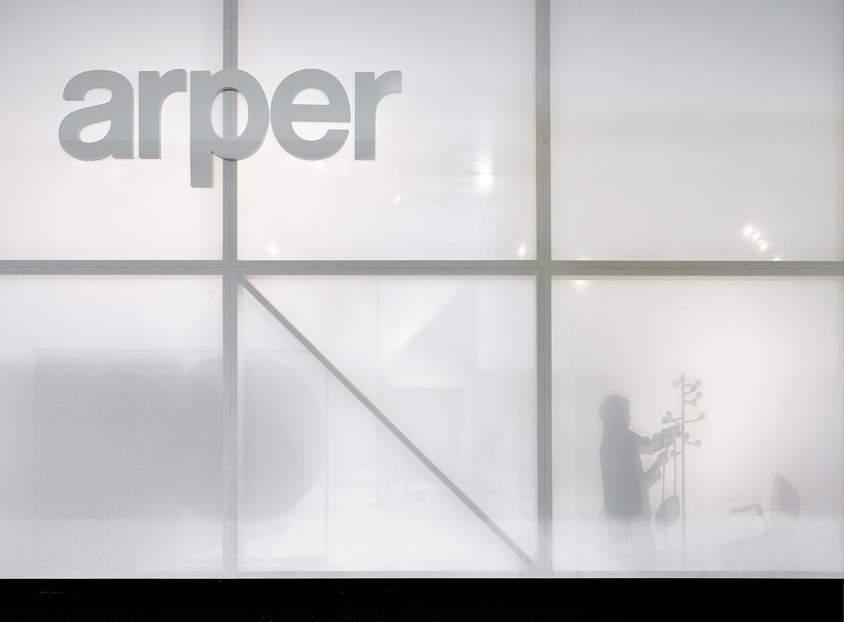 2017米兰家具展Arper展厅 / MAIO-34