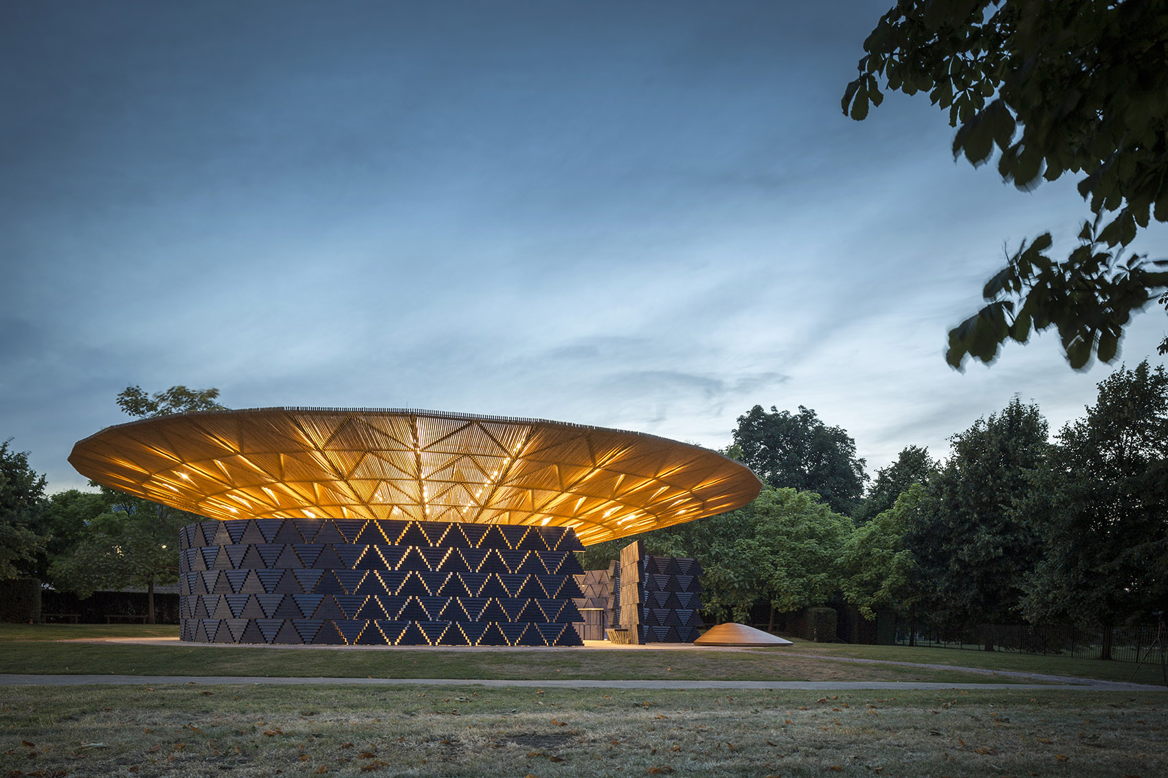 蛇形展厅2017，伦敦 / Kéré Architecture-79