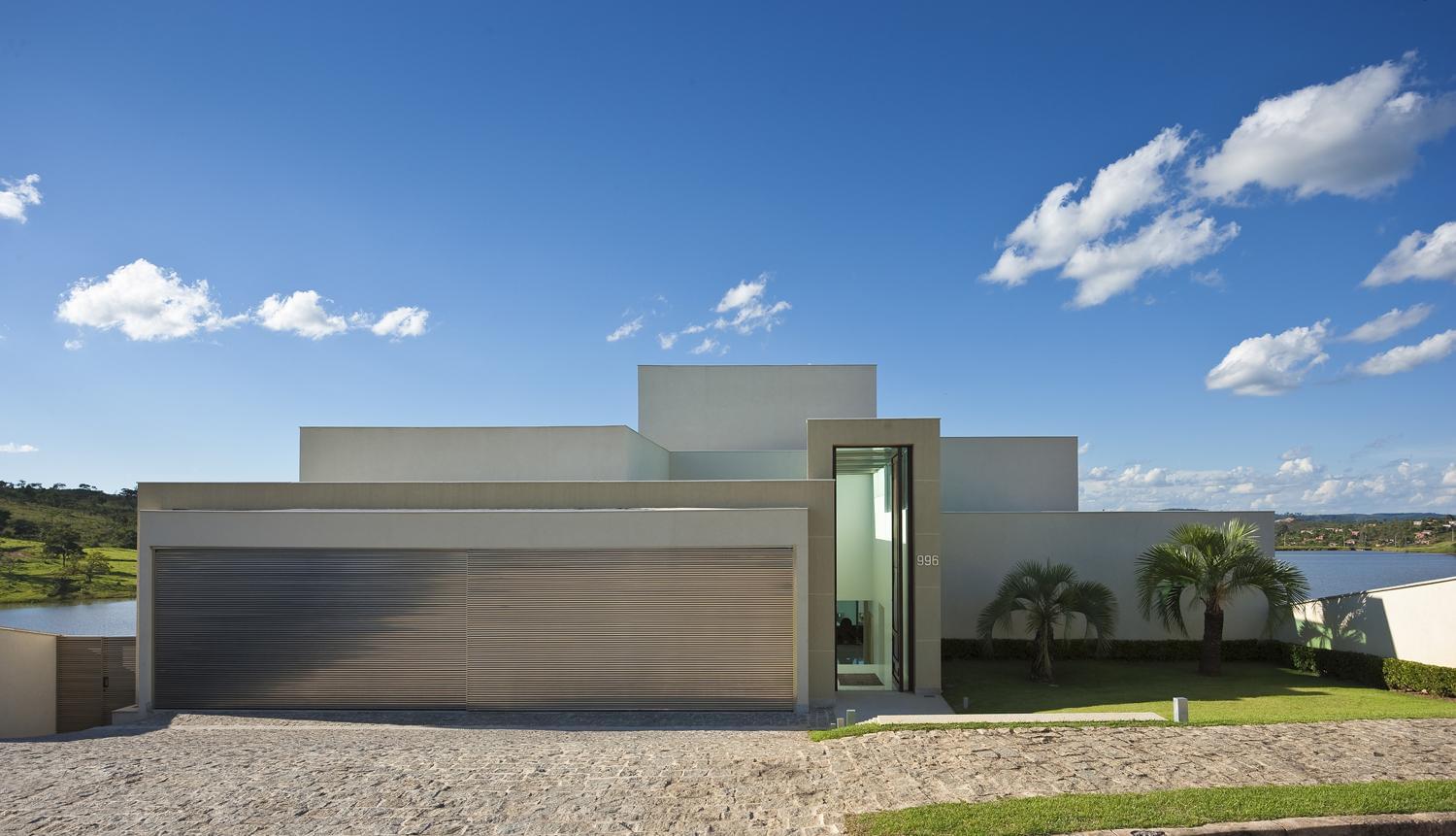 《湖边村庄》-2