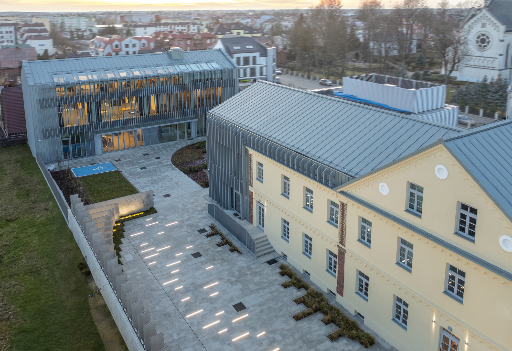 丨波兰丨Tremend-30