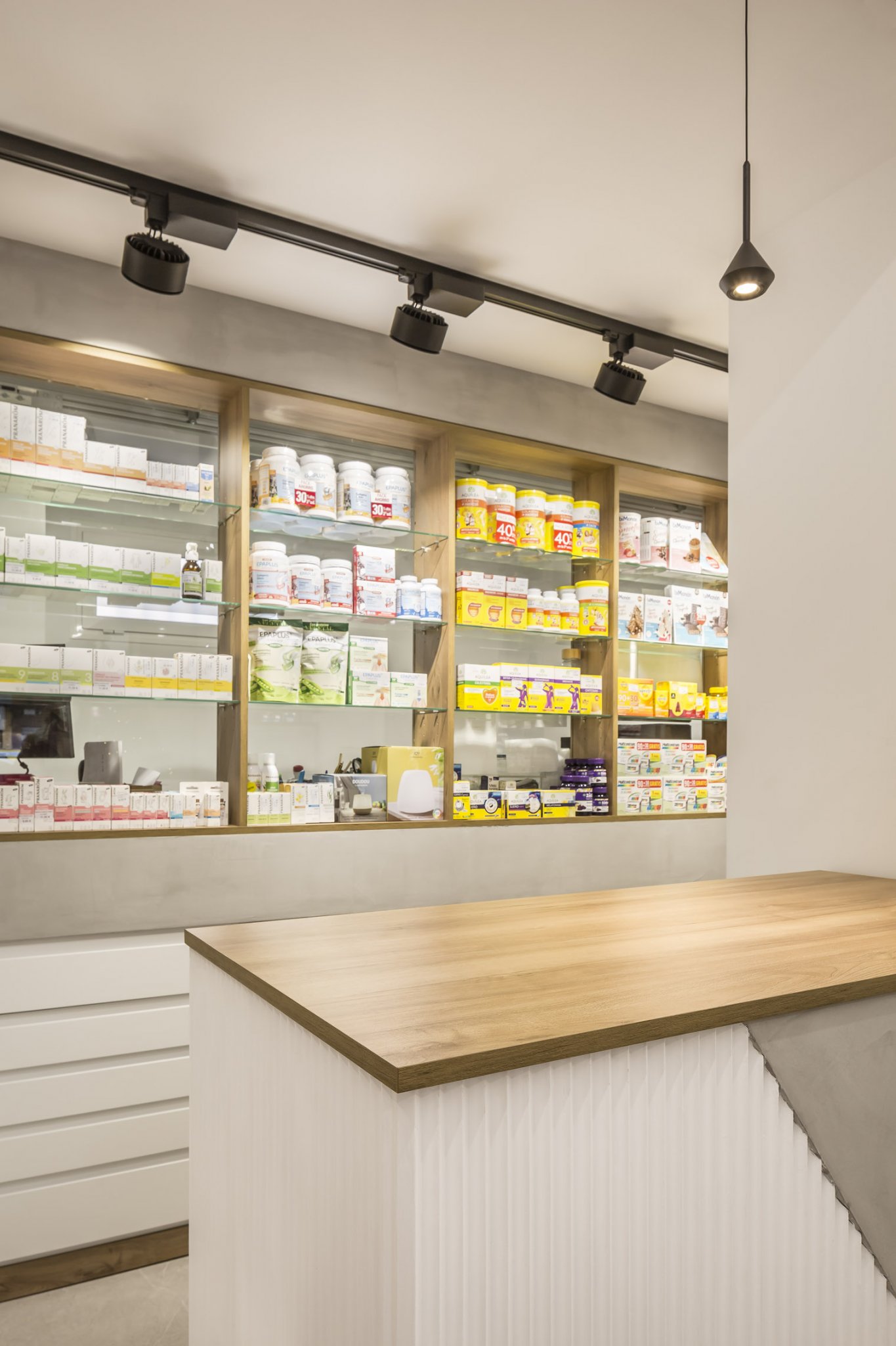 Farmacia Consuelo Giner 药店整体改造项目丨Destudio-14