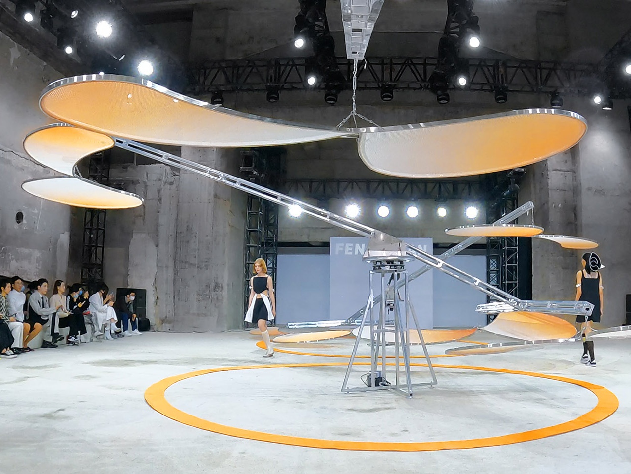 上海 FENGYI TAN 23SS 时装秀场丨中国上海丨TUO 建筑设计事务所-3