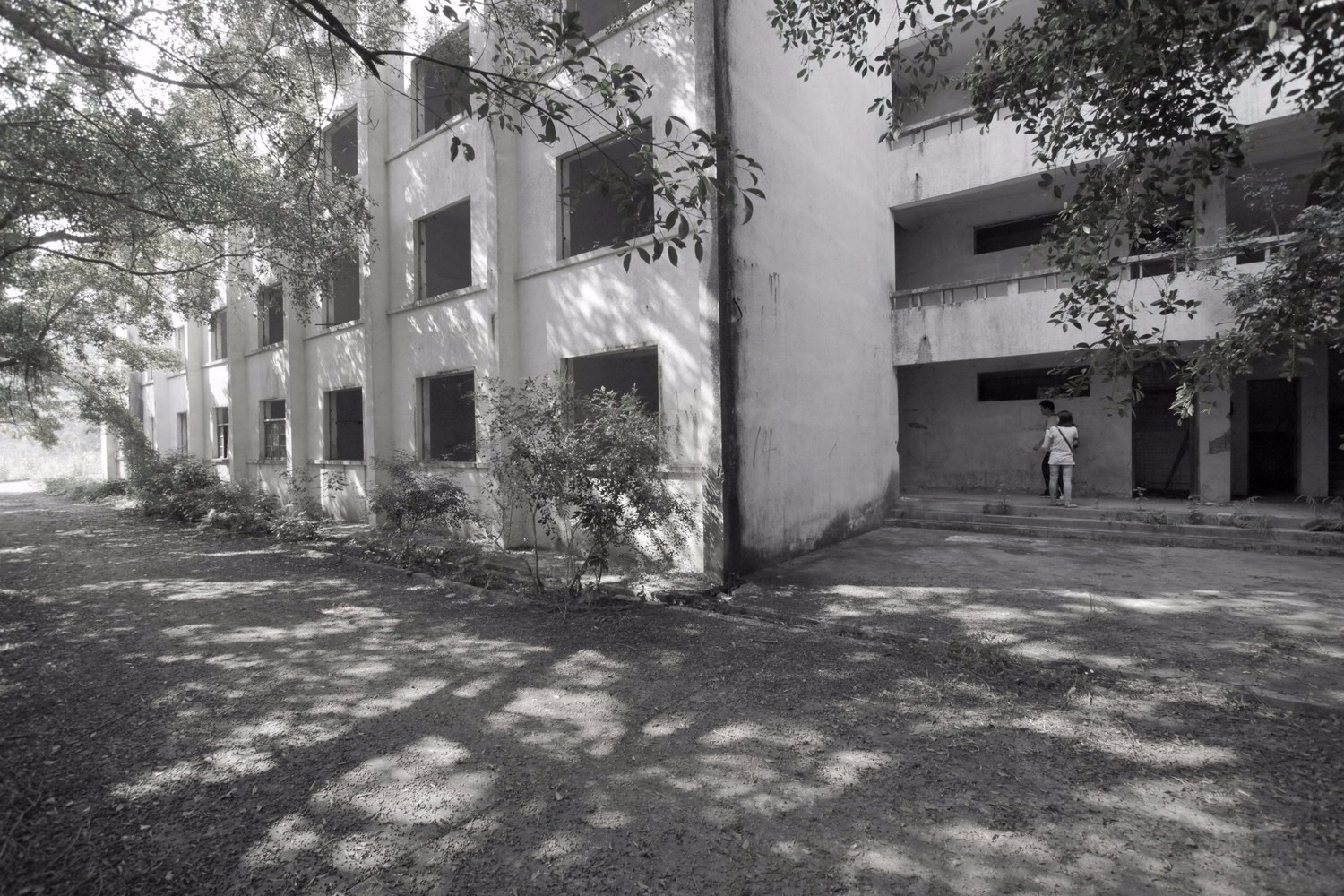 深圳艺象iD Town 设计酒店：老家属楼的新潮改装-16