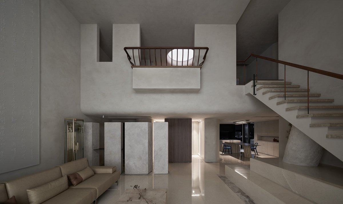 「最深的寧靜來自空無的頓悟」以光重構家居感官深度，安然庇護人們思緒和情感寄託的複層居宅 — Hey!Cheese-8