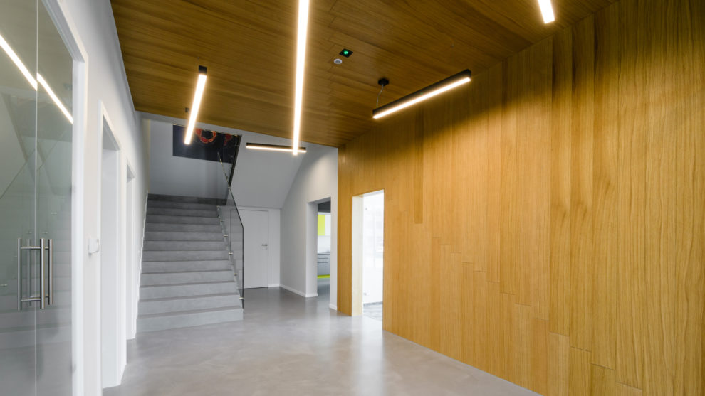 办公楼位于米哈沃维采（注：Michałowicach 是地名，可依据具体语境进行更精准的地名翻译，此处给出一种常见音译） 丨A8 Architektura-29