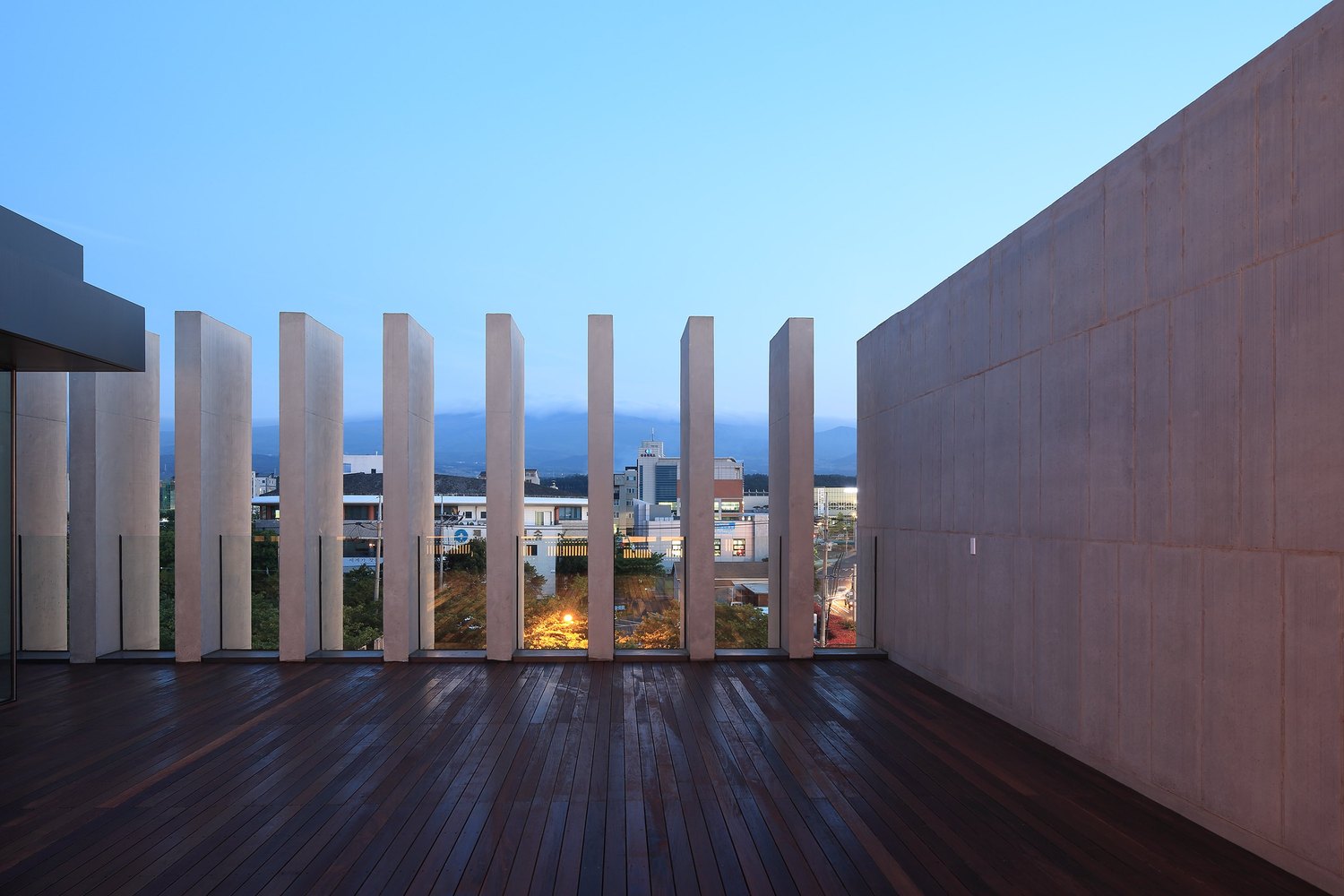 Jung Clinic Kim Seunghoy (Seoul National University) + KYWC Architects-21