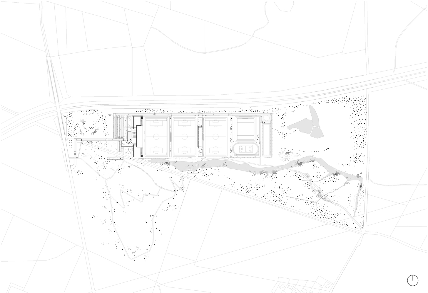 法国圣保罗勒达克体育广场·绿色景观中的多功能运动空间-57
