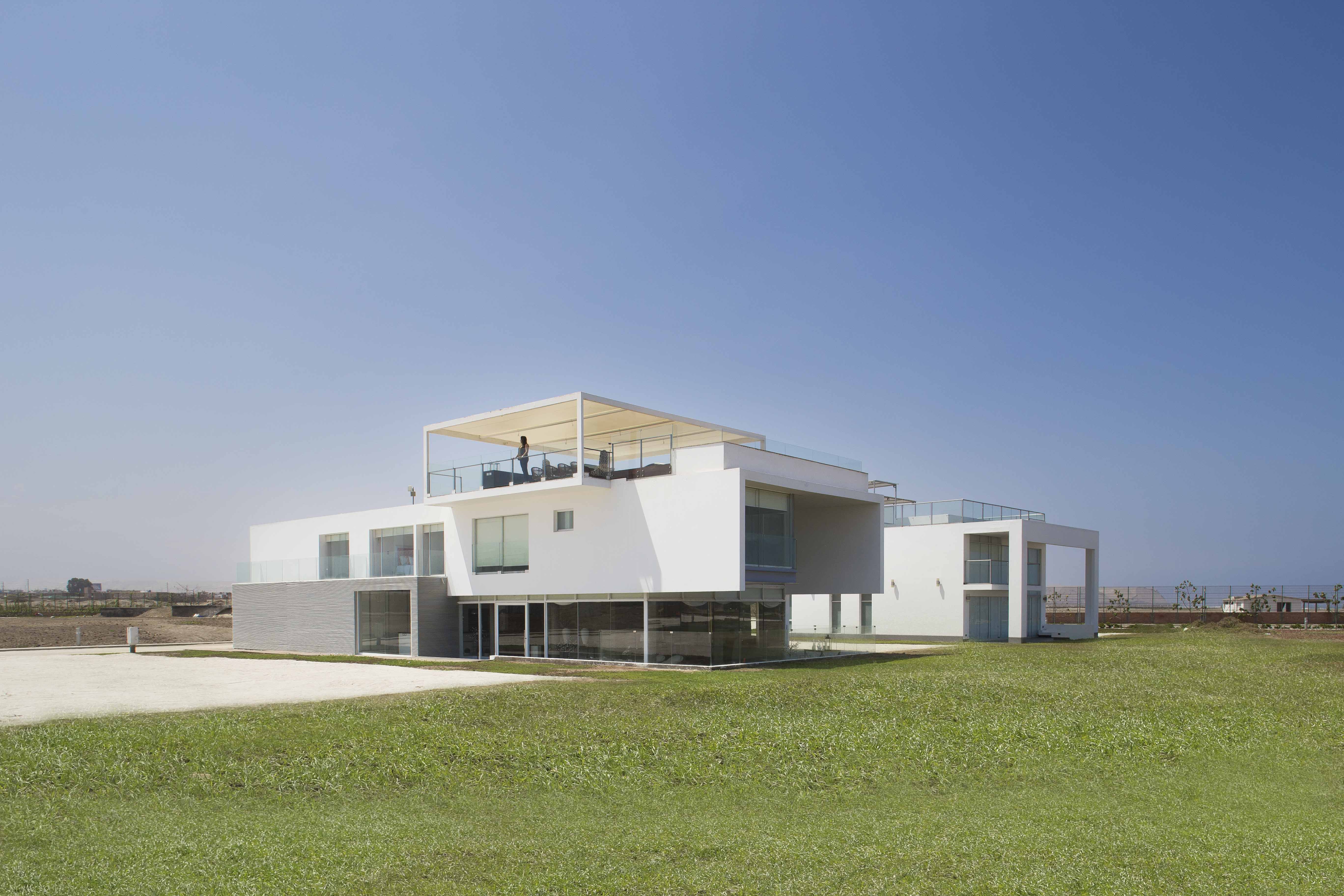 三立方体秘鲁海滩别墅 | 创新空间设计，三家庭共享和谐生活-17