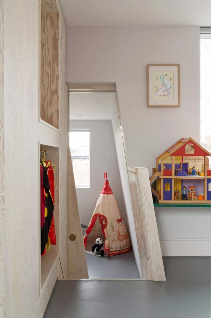 伦敦南部现代亲子住宅改造,打造明亮多彩的空间-48