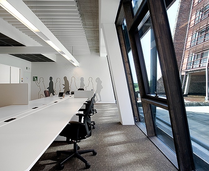 办公建筑 Cegeka 及地方政府大楼设计亮点-12