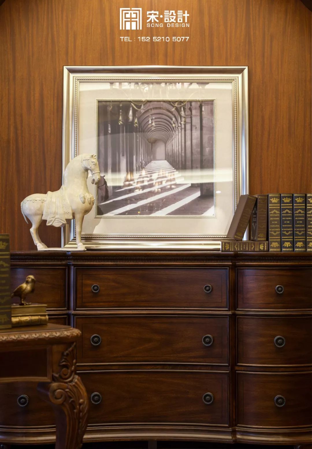 卡梅尔湖畔的复古美式别墅设计-40