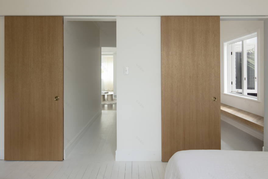 House B / Whispering Smith-47