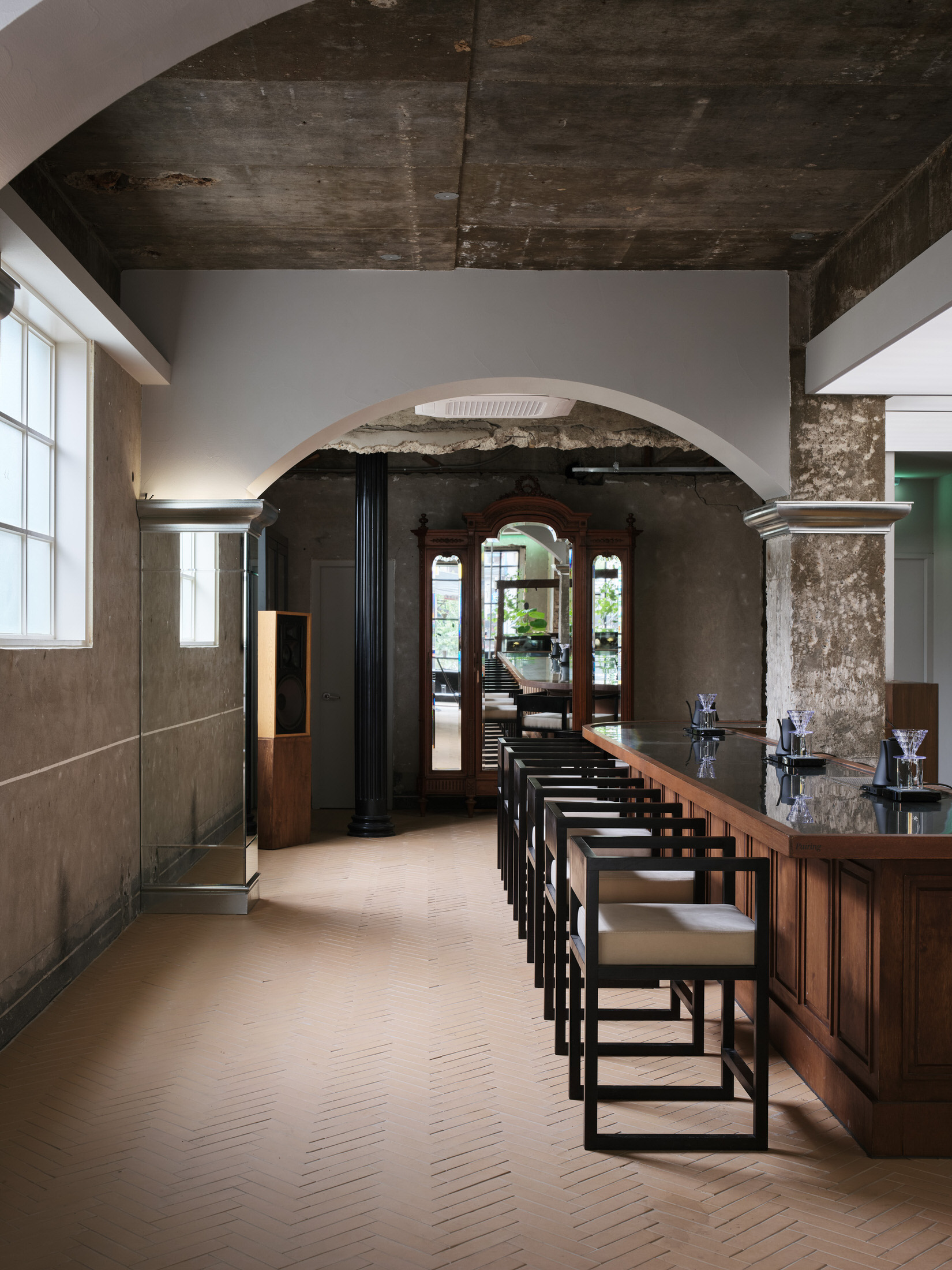 首尔欧式咖啡馆丨韩国首尔丨釜山 Design by 83-33