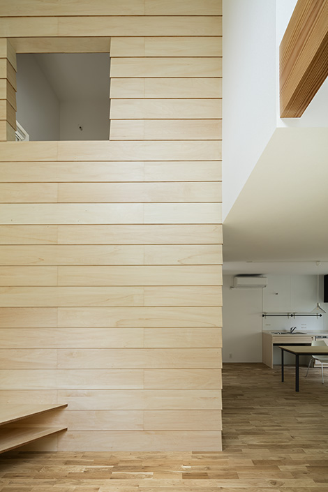 嗨，H 号房屋

说明：由于House HI含义不太清晰，HI可能是房屋编号之类的，如果HI有特殊含义请提供更多背景信息这里按照常规推测HI可能代表编号并给出一种翻译 丨日本大阪丨大阪【HAMADA DESIGN】-34