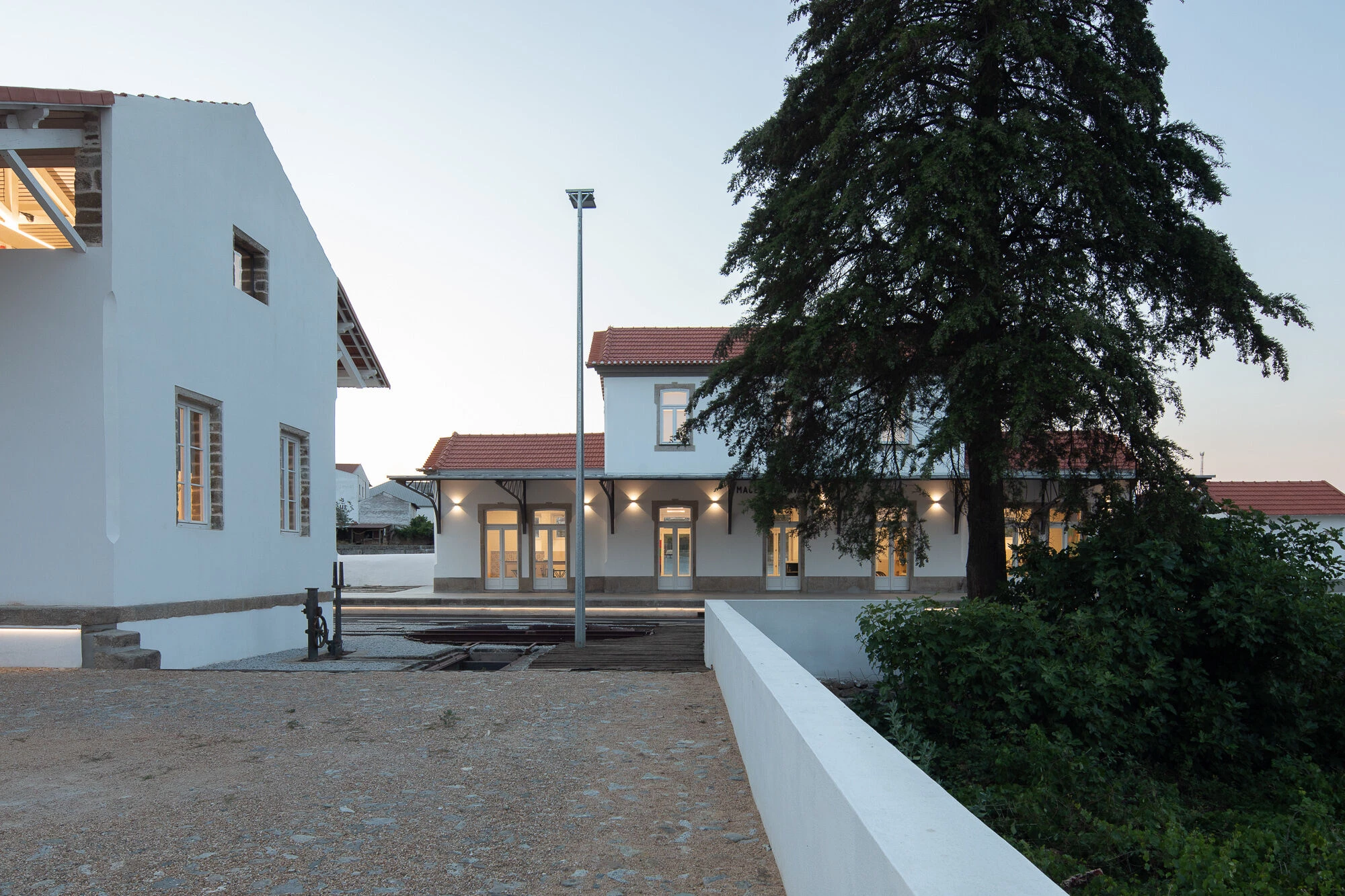 Macedo de Cavaleiros 火车站改造丨葡萄牙丨a*l alexandre loureiro arquitectos-5