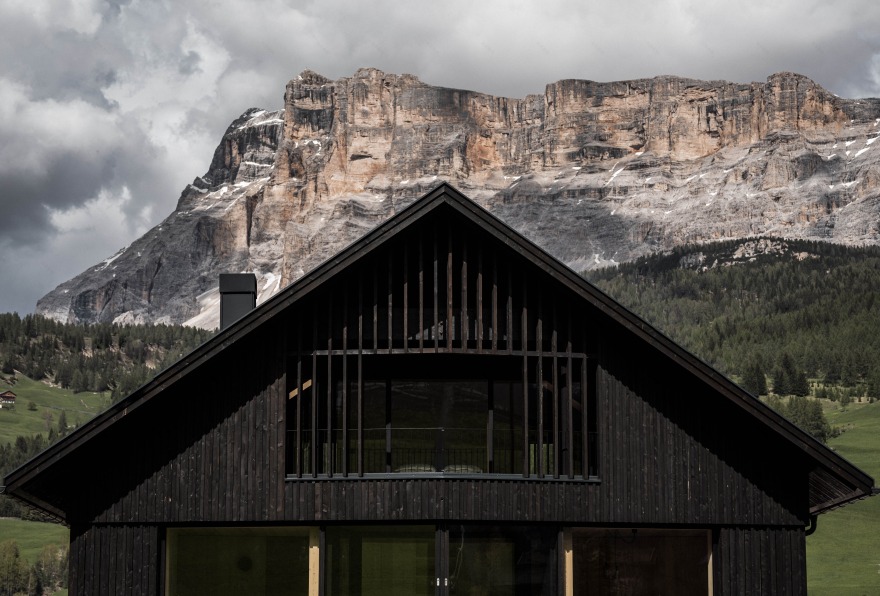 融合传统与当代的阿尔卑斯山间别墅 · Lari· Lodge丨意大利-48