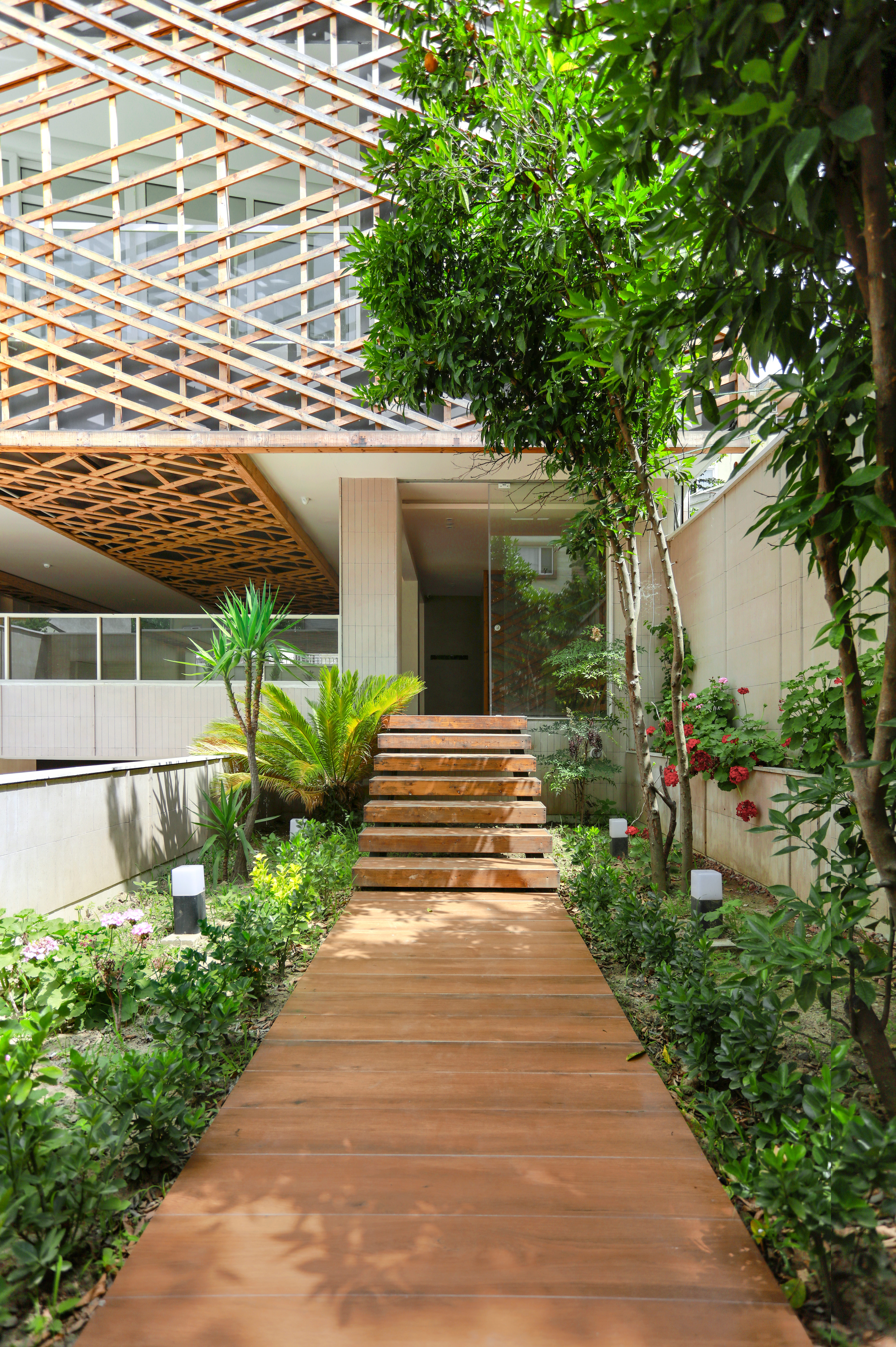 基于本土建筑的公寓丨Pejman Tayebi Architects-36