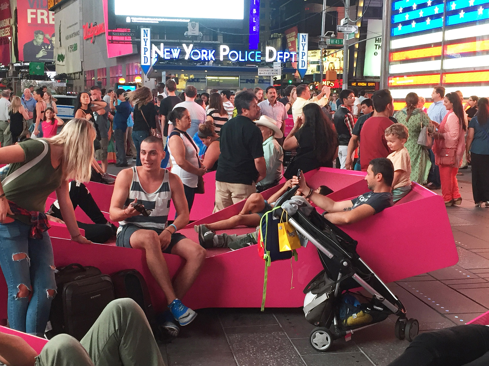 纽约时代广场新风景, X形躺椅 / J. MAYER H. und Partner Architekten-34