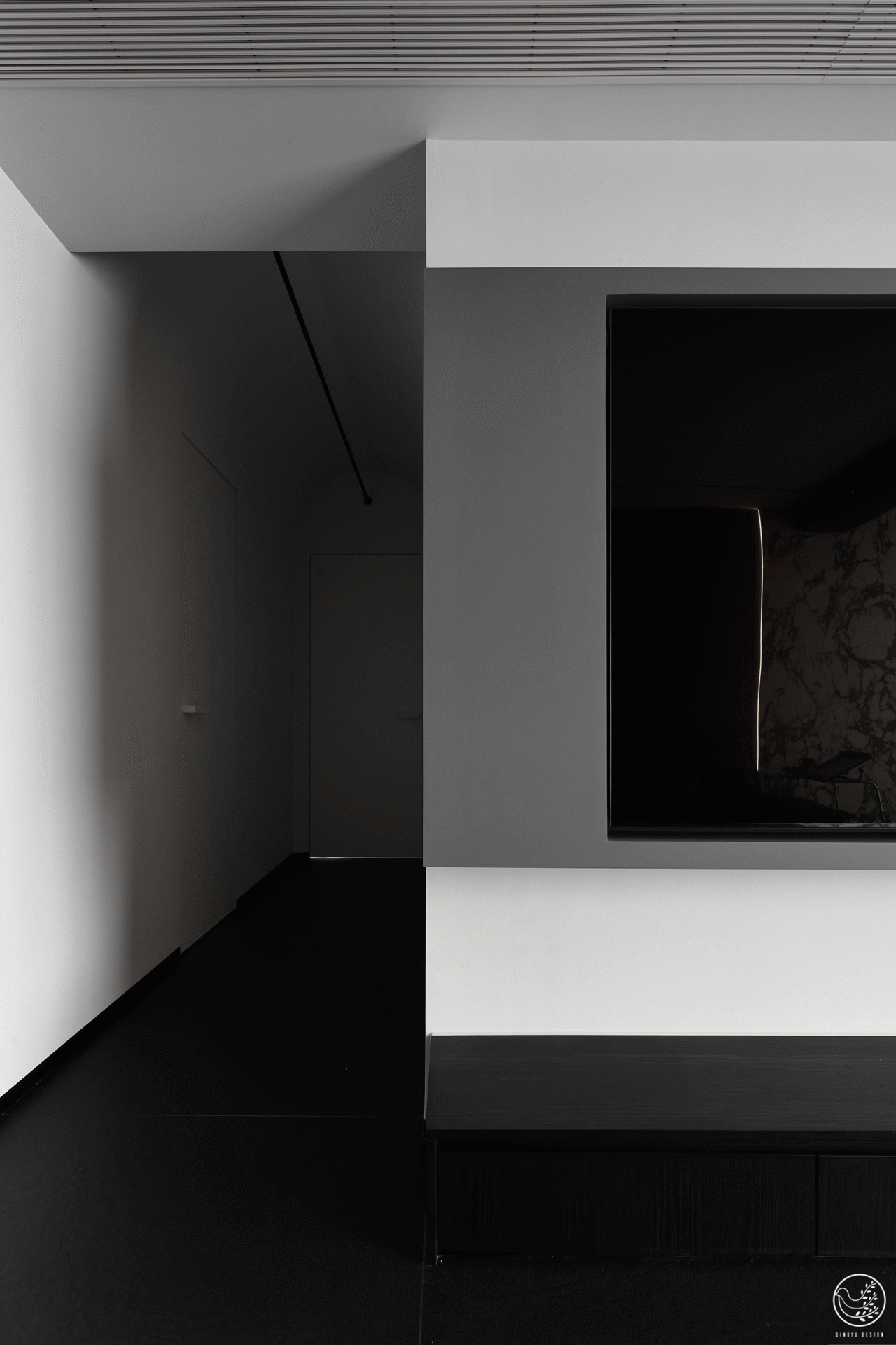 黑白灰的克制与浪漫-22