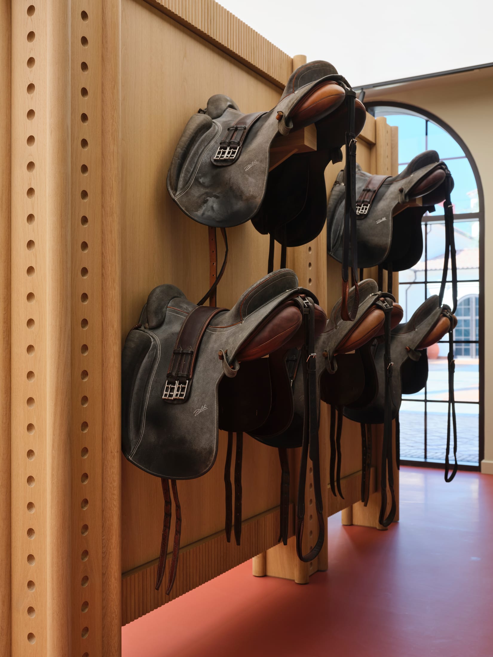 阿布扎比马术图书馆和马鞍工坊设计丨阿联酋阿布扎比丨david,nicolas-15