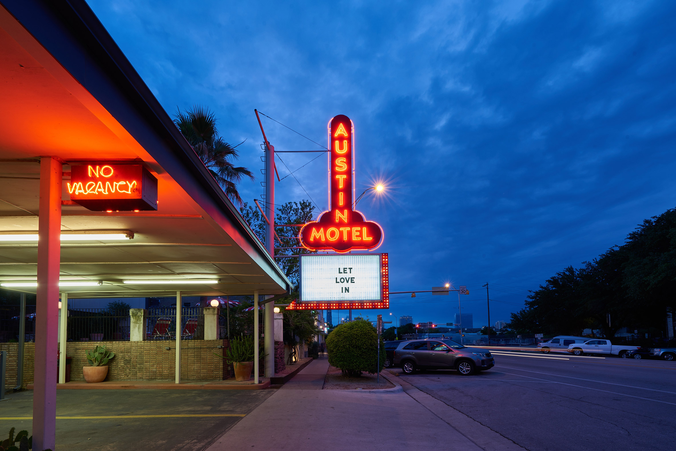 Austin Motel receives 1950s makeover from Liz Lambert-22