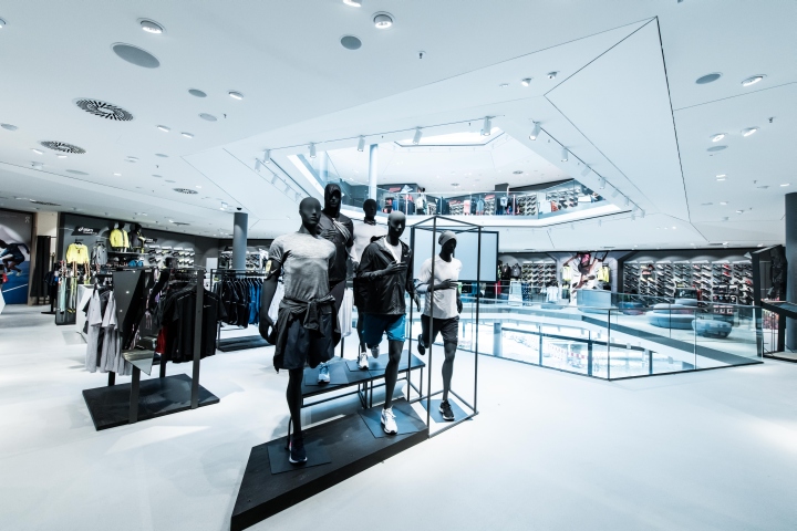 L&T 体育用品店-32