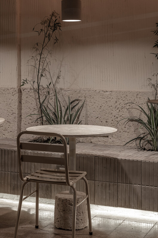 阿根廷 Villa Urquiza 区 Pizzería Marcia 餐厅设计,传统与现代的完美融合-17