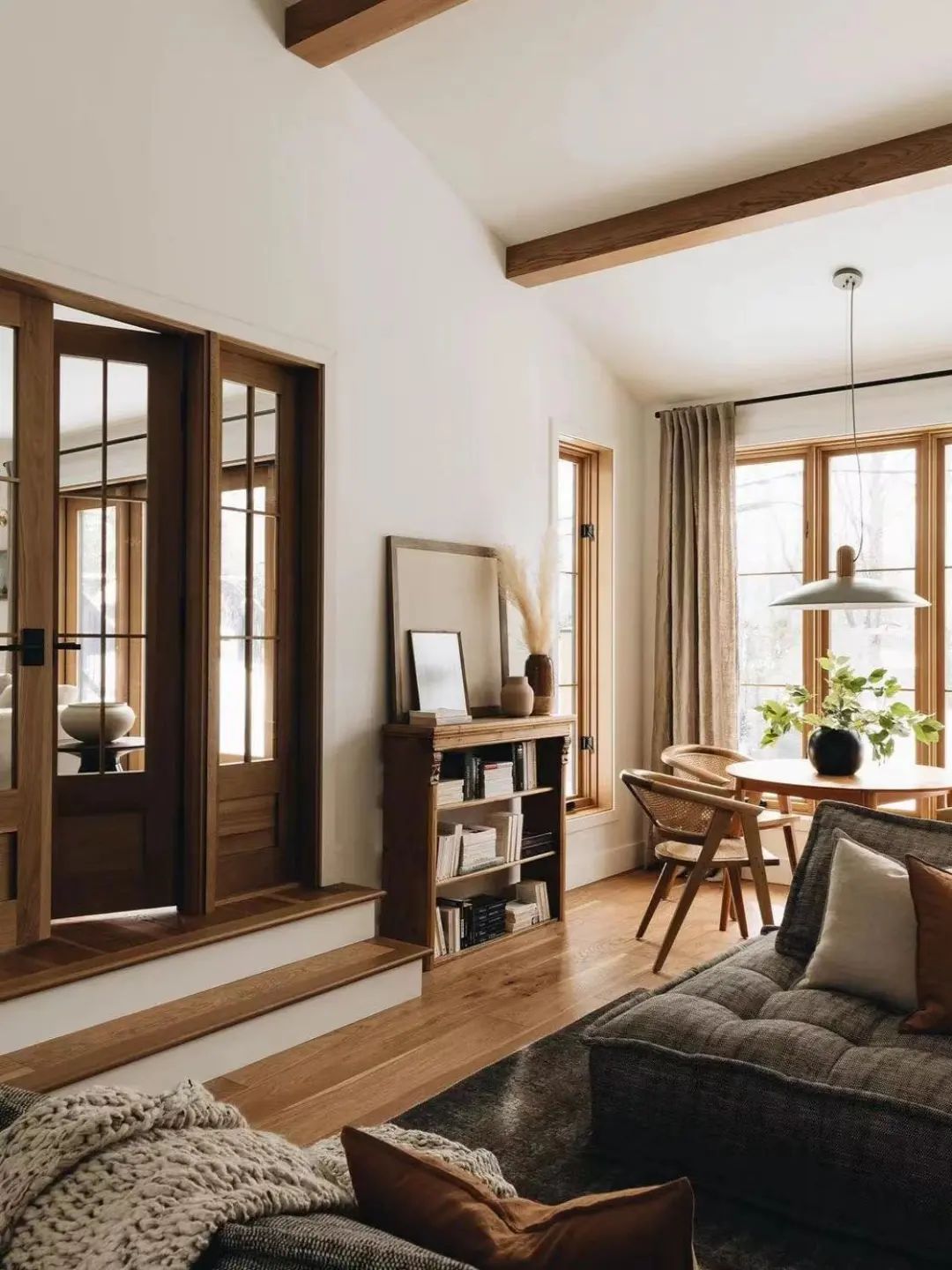 美拉德风秋日家装丨高灰别墅大宅设计-13