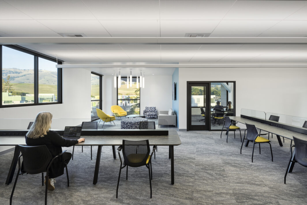 Evergreen Valley College: General Education + Engineering Building - Perkins Eastman-7