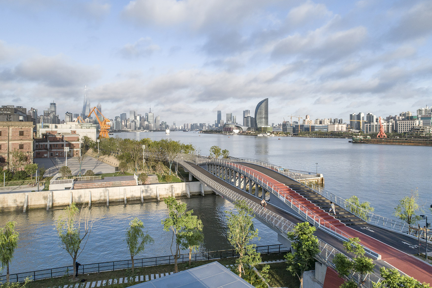 洋泾港步行桥,上海 / 刘宇扬建筑事务所-3