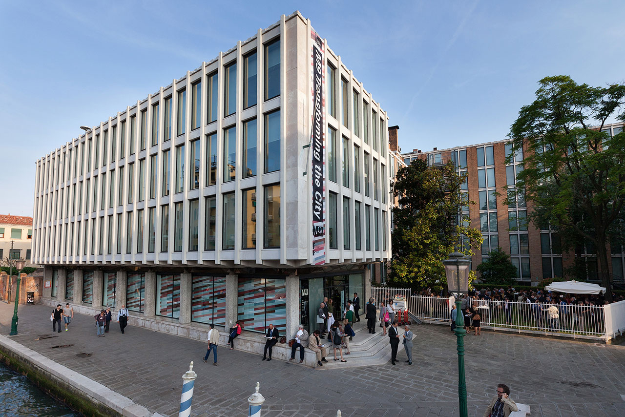  M9/transforming the city 
			-12