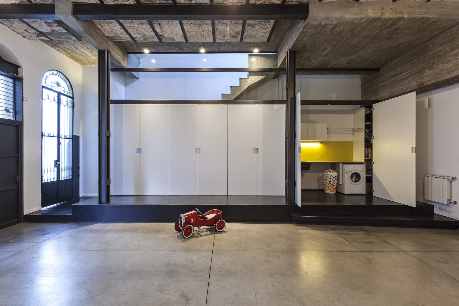 阿根廷“绿意盎然”的三层住宅设计-29