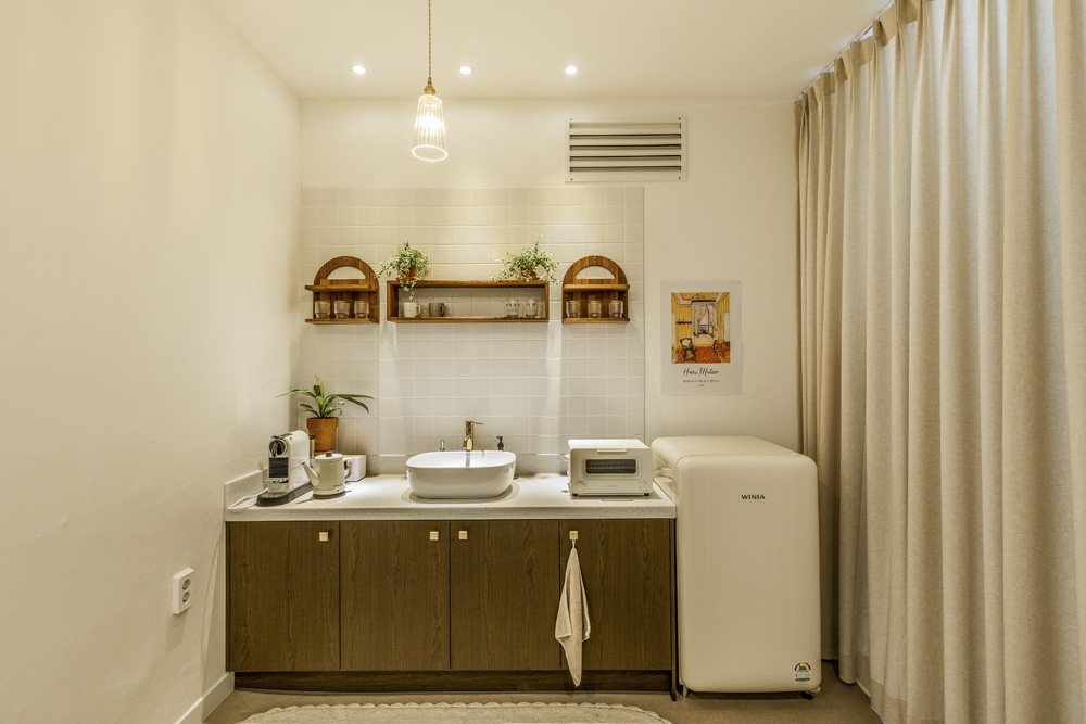 30 平米极简风工作室 设计亮点一目了然-12