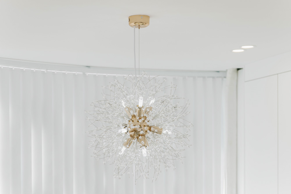 首尔地铁商圈 8 坪公认证中介公司咖啡馆氛围设计-12