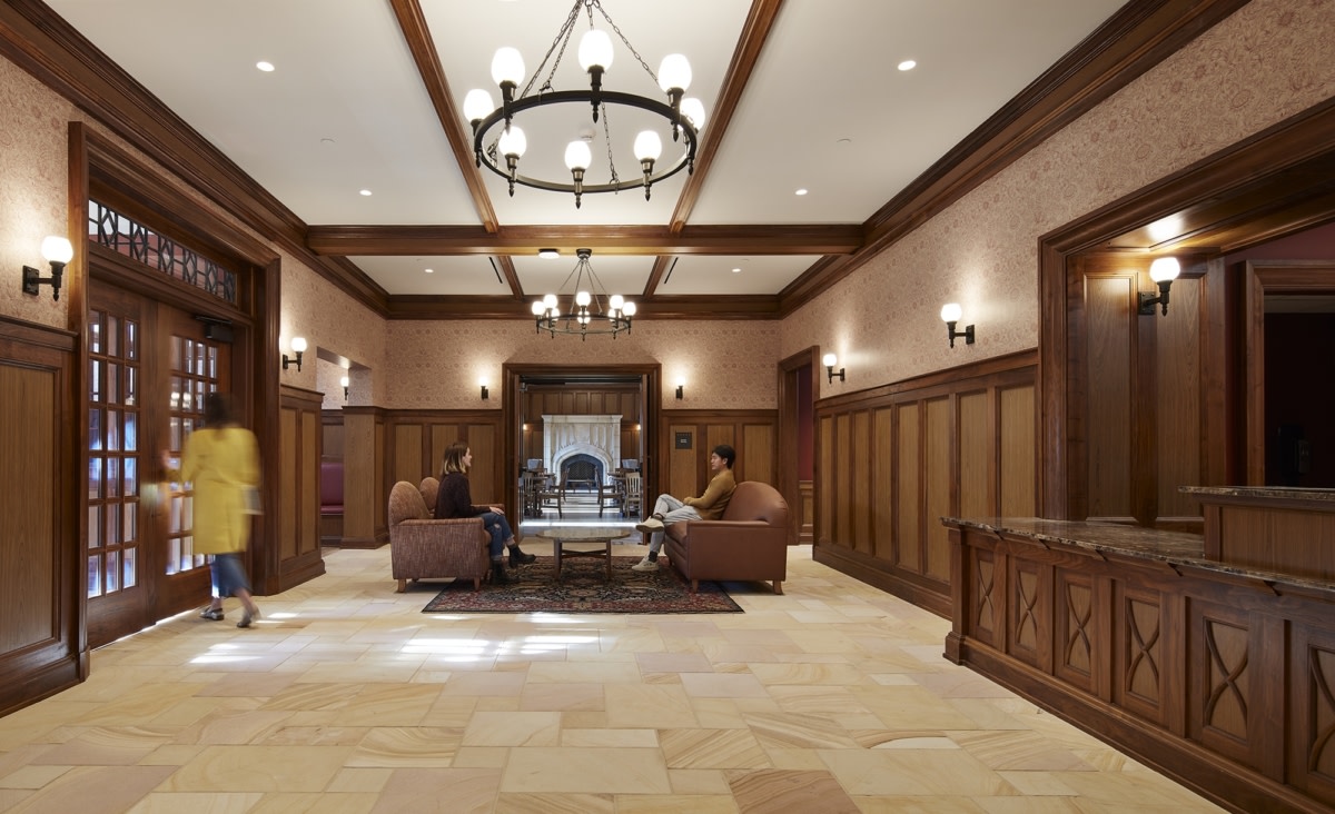 Vanderbilt University 的 Nicholas S. Zeppos College | 现代哥特式建筑魅力-9