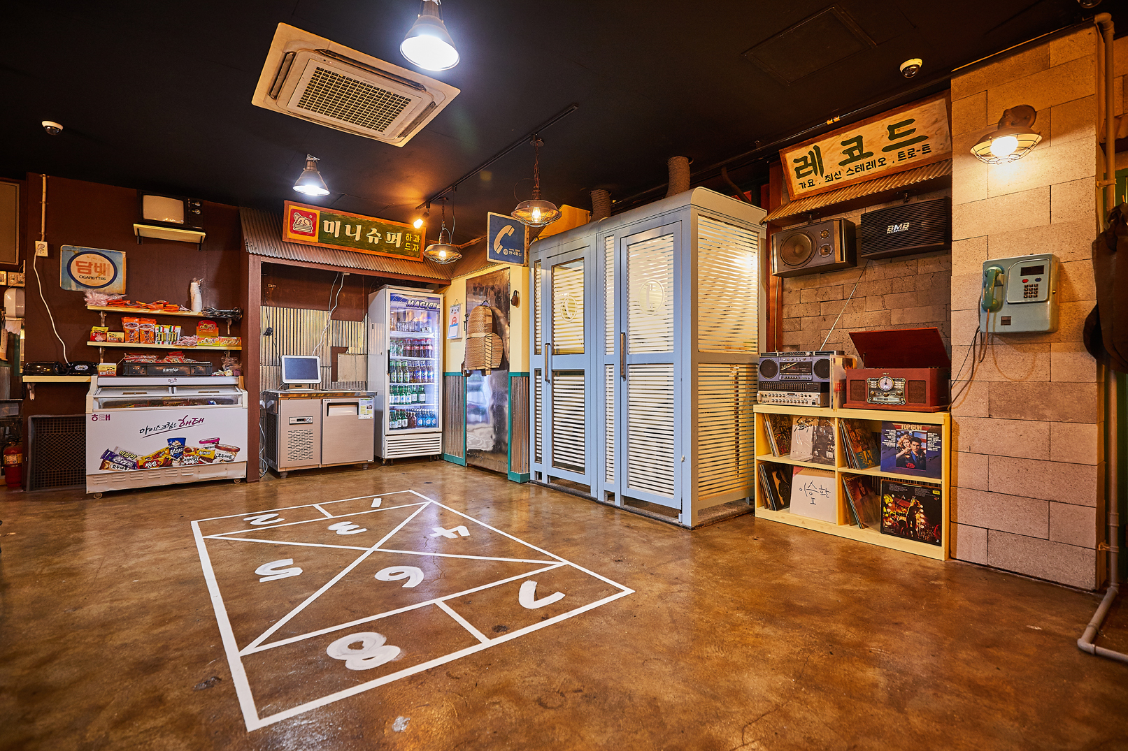 韩国复古餐厅设计 | 工业风与美食的完美融合-8