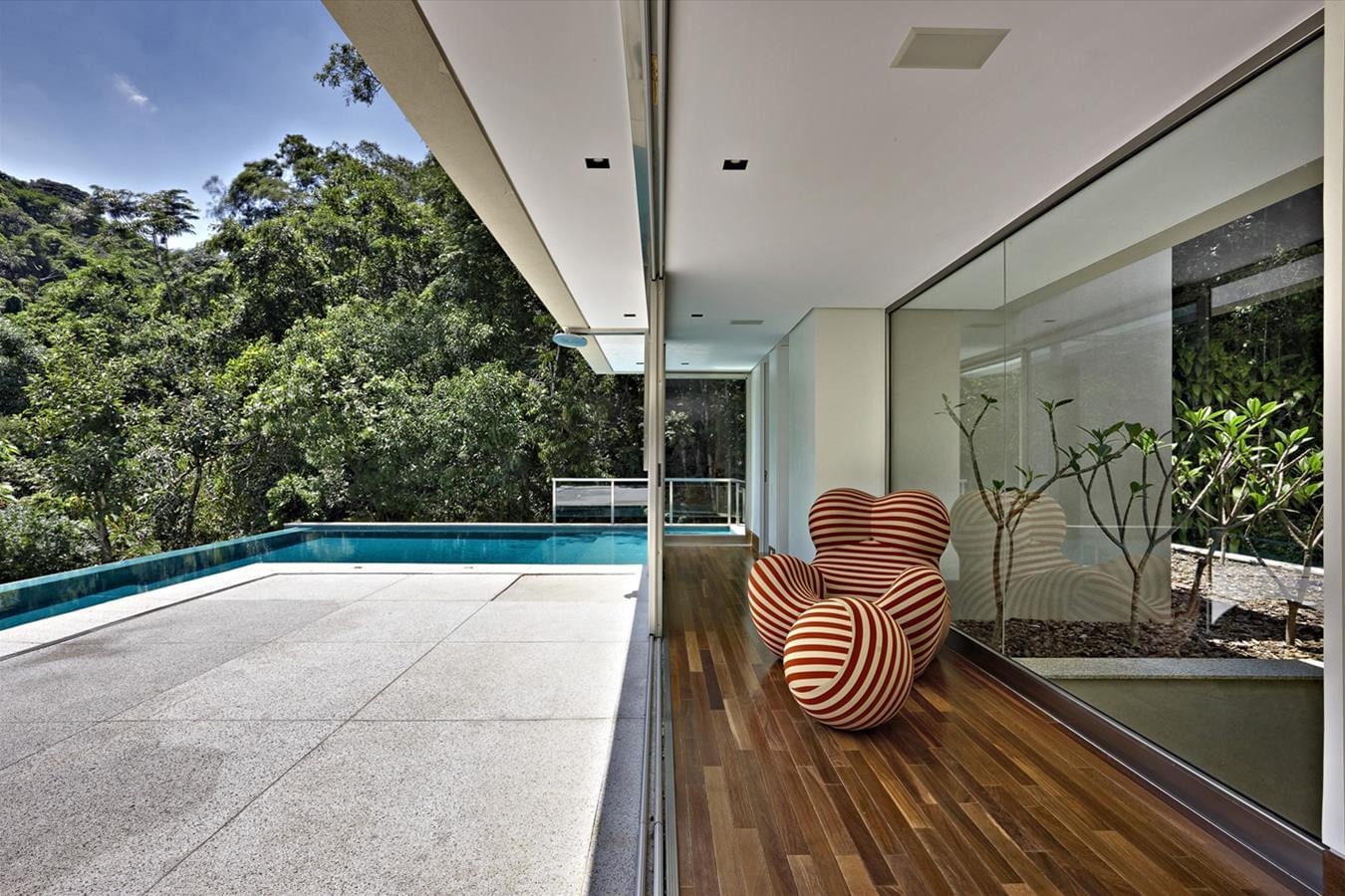 巴西 MG 州 Bosque da Ribeira 住宅 | 与自然和谐共处的现代建筑-9