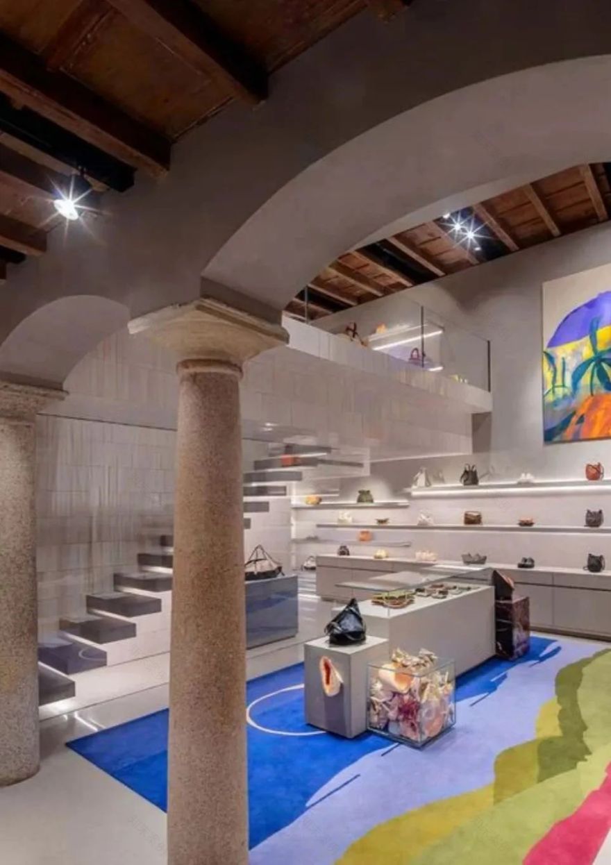 LOEWE 米兰精品店翻新丨意大利米兰丨LOEWE 创意总监 Jonathan Anderson-4