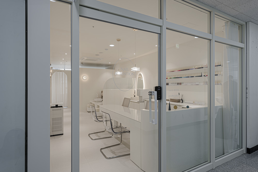 白色极简设计，10 平米小空间大变身-16