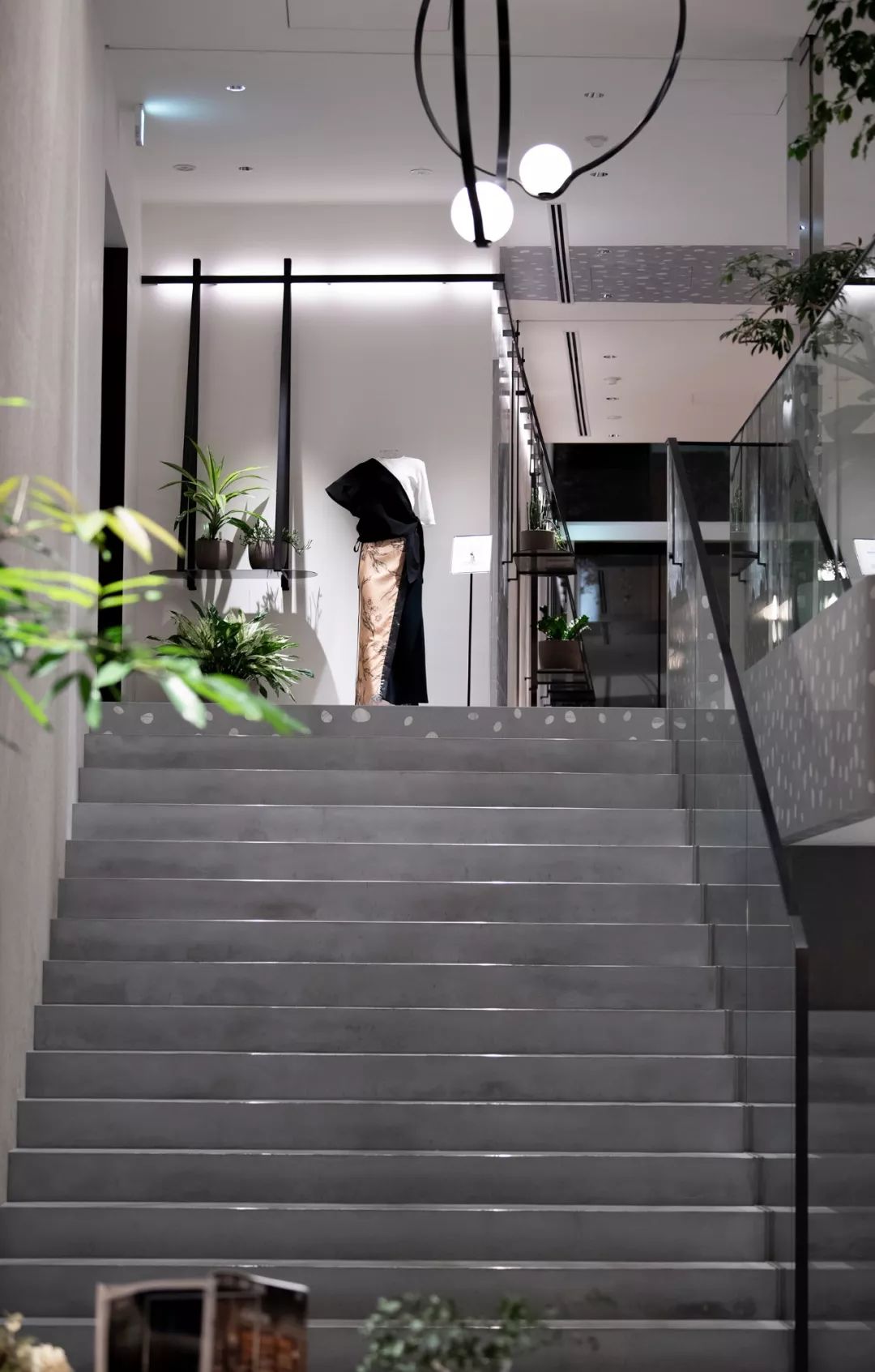 nendo 打造东京商业综合体,极简设计展现灵动趣味-58