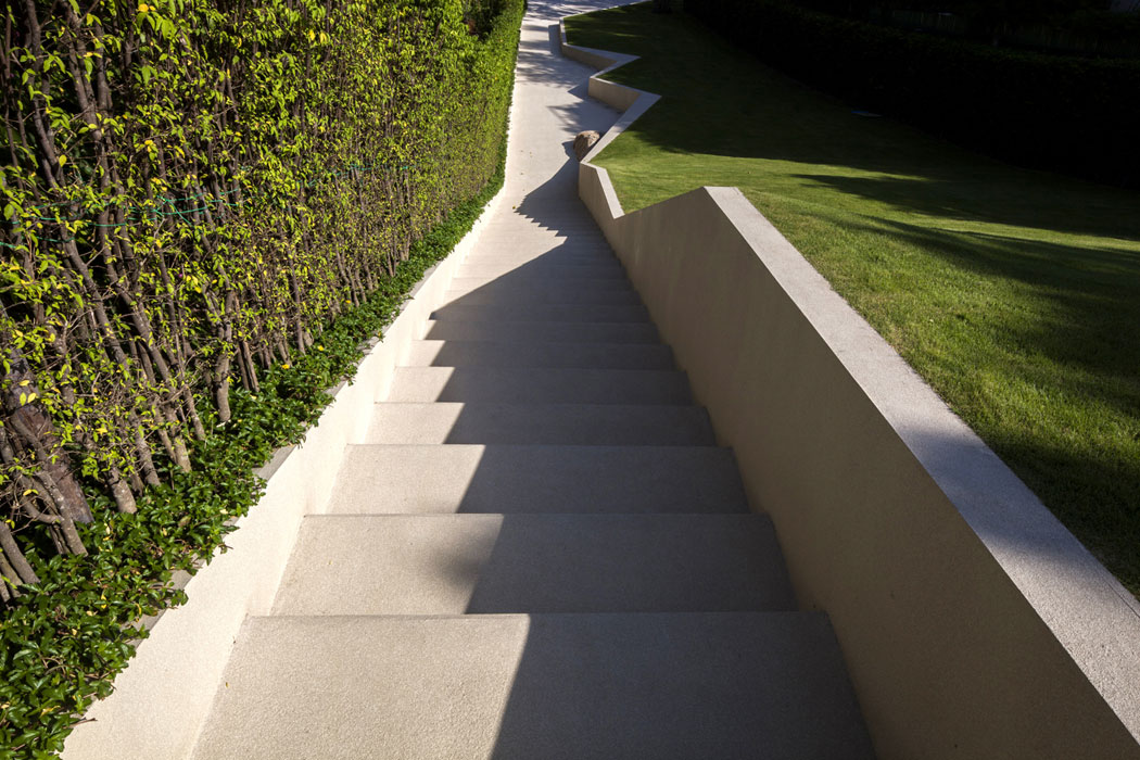 泰国巴东海滩"暂停法庭"与"草坪山"销售画廊花园-12