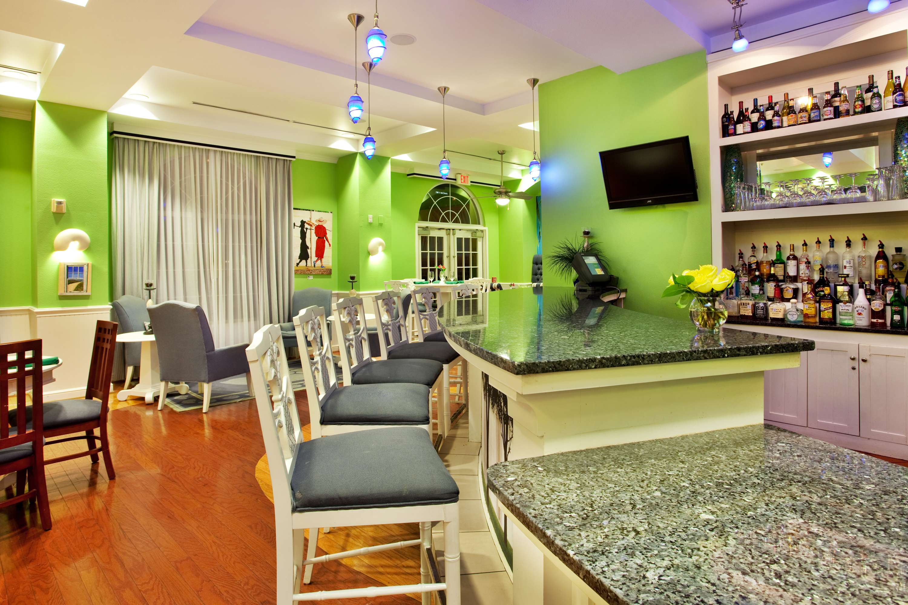 HOTEL INDIGO AT THE GALLERIA-56